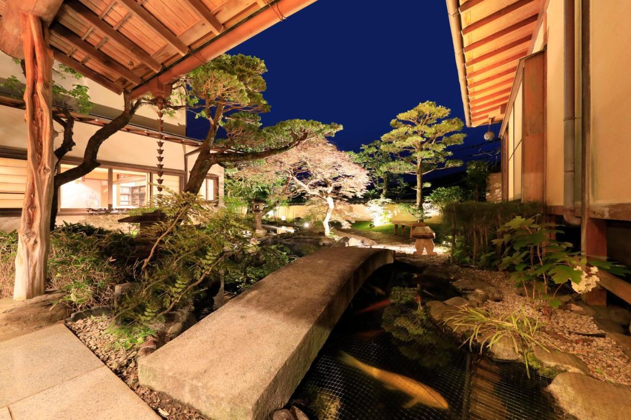 Hotel Yugawara Fuga Exteriér fotografie